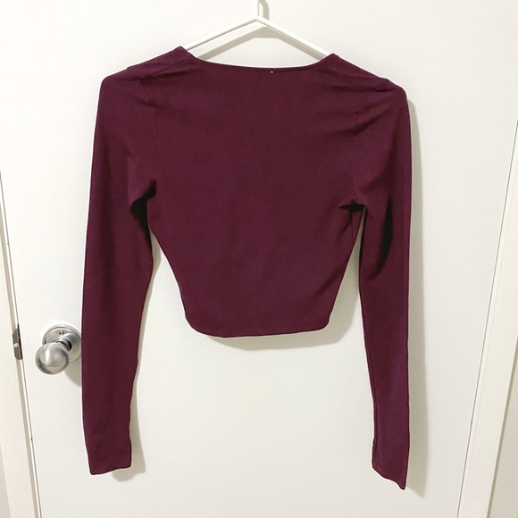Aritzia Wilfred Cropped Wrap Front Long Sleeve Top Maroon size Small - Picture 3 of 9
